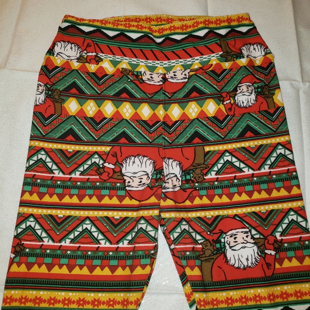 Lularoe Christmas leggings 😍 like new condition